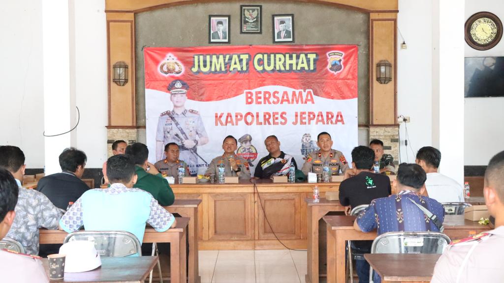 Jumat Curhat ala Kapolres Jepara, Warga Kedung Keluhkan Maraknya Peredaran Miras