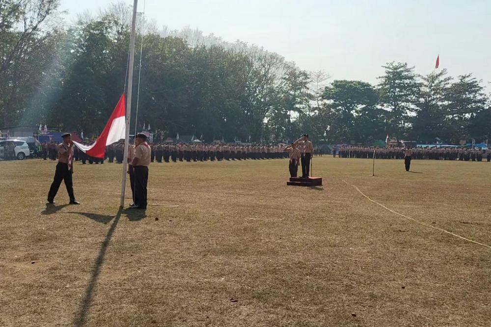 Belasan Napi Lapas Kelas IIB Batang Dipercaya Jadi Pengibar Bendera Hari Pramuka