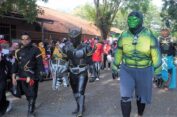 Penampilkan Kostum Unik dan Menggemaskan Meriahkan Karnaval Batang