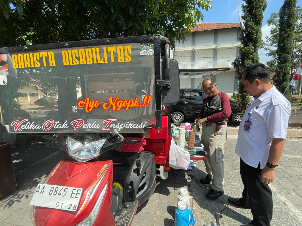 Ini Kisah Difabel Marsiana, Rajut Asa dengan Jualan Kopi