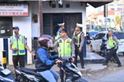 Dibantu Supeltas, Kapolres Jepara Turun Langsung Urai Kepadatan Arus Lalin di Kawasan Industri