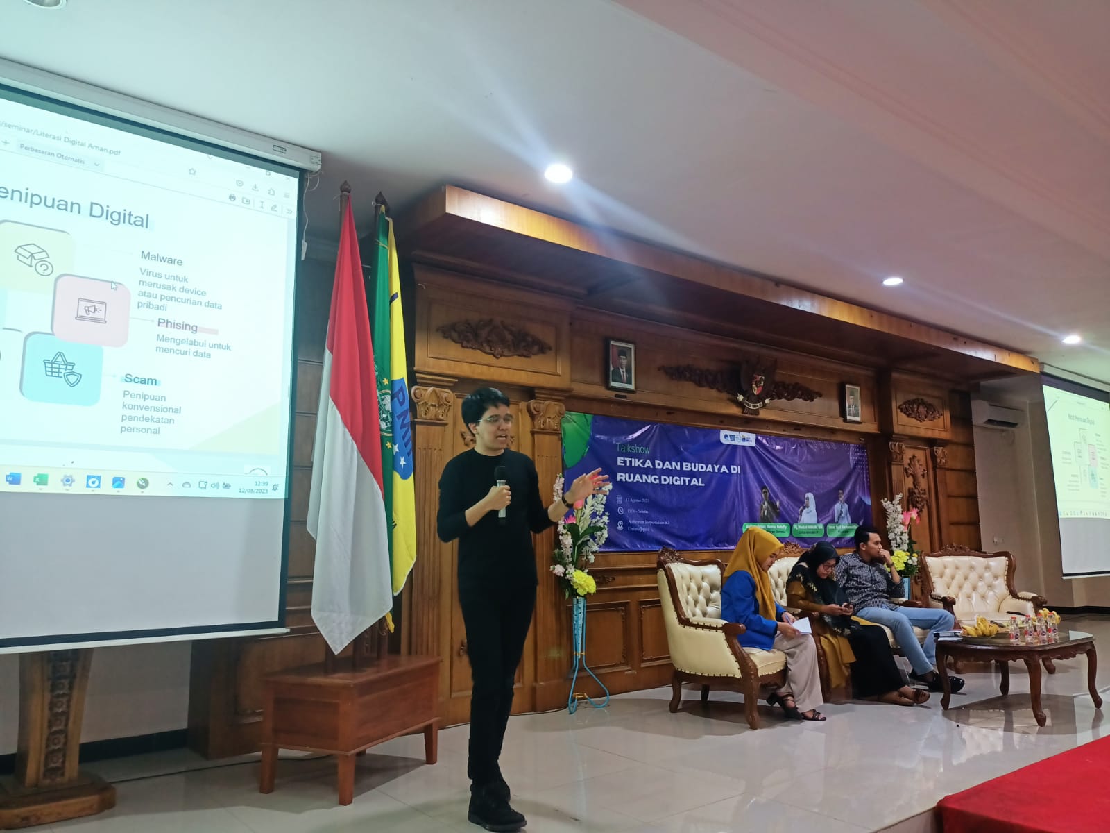 Kominfo RI Sampaikan 5 Motif Penipuan Digital Pada Mahasiswa Unisnu Jepara