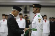 Kukuhkan Anggota Paskibraka, Ganjar: Terus Kawal Merah-putih dan Pancasila