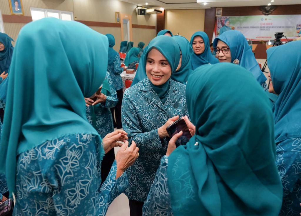 Jelang Purnatugas, Temu Kader dan Pleno PKK Jateng Penuh Haru; Terima Kasih Bu Atikoh