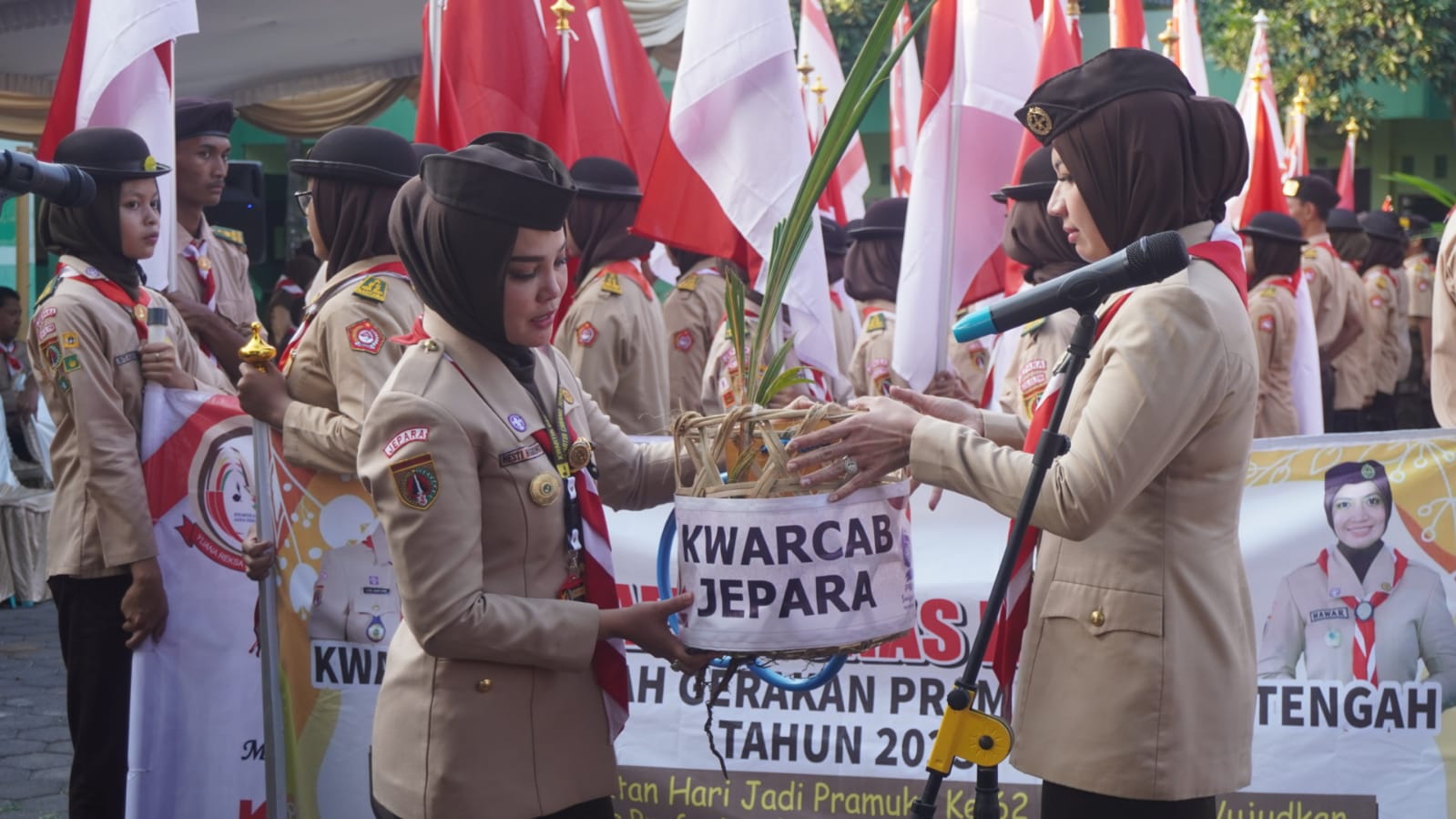 Jepara Serah Terimakan Estafet Tunas Kelapa ke Kwarcab Kudus