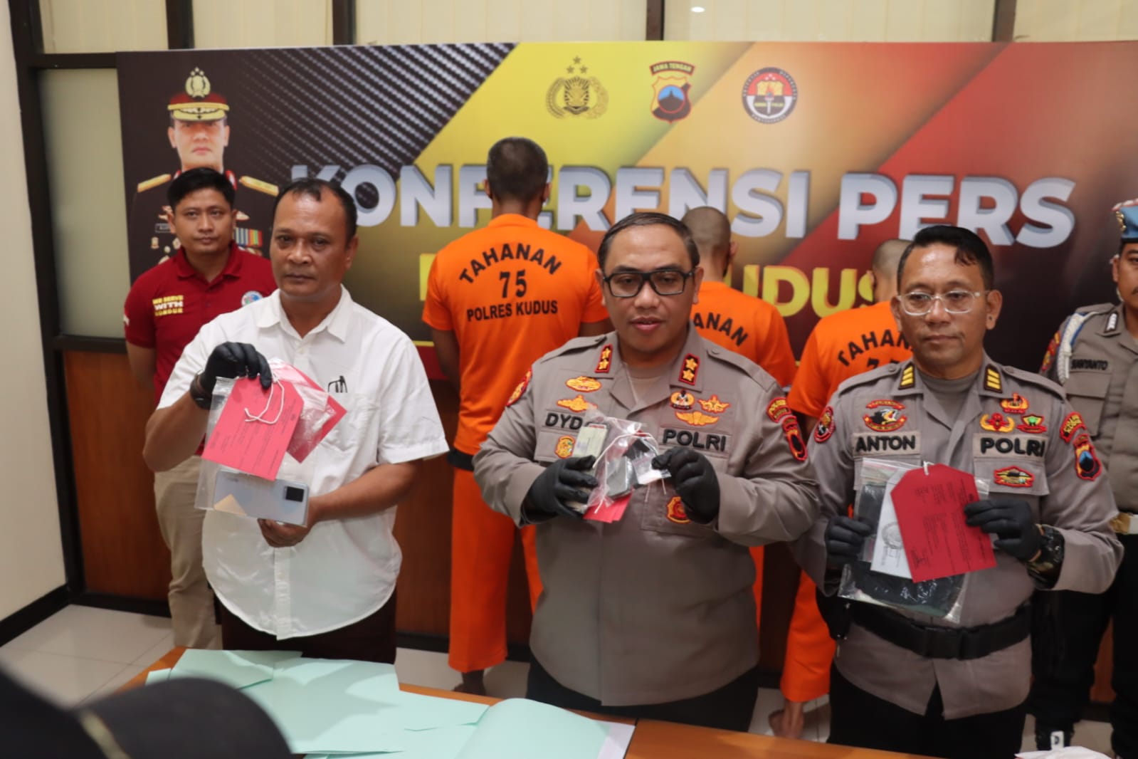 2 Pelaku Penyalahgunaan Narkoba Ditangkap Polisi