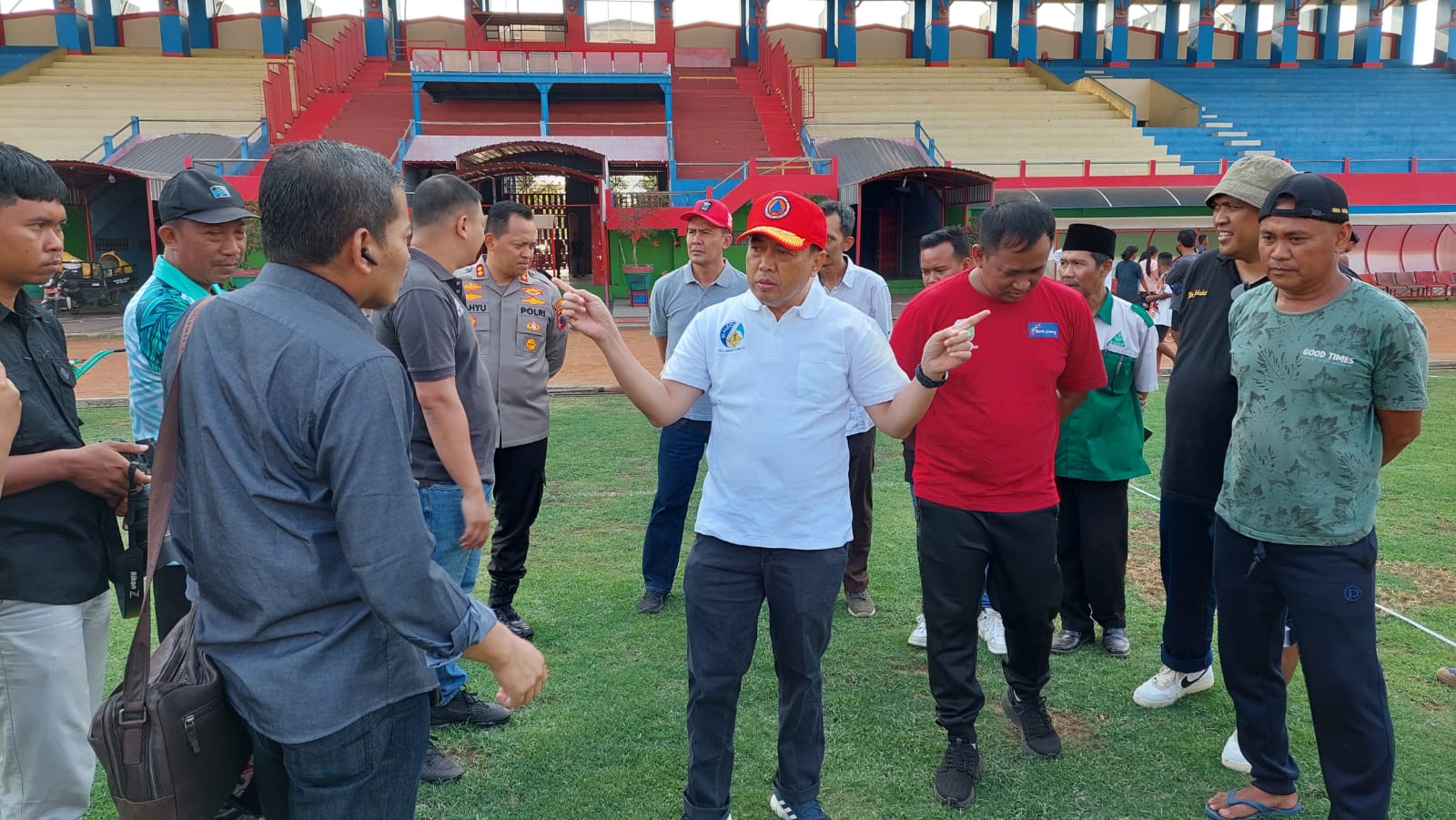 Tinjau SGBK, Pj Bupati Jepara: Kerusakan Rumput Bukan Karena Clossing Ceremony Porprov