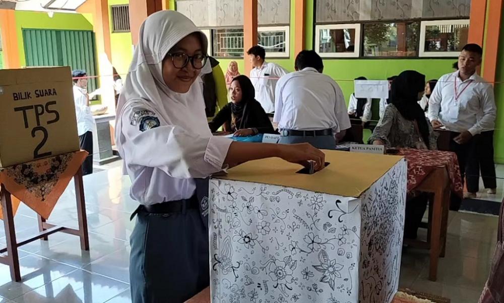 Berlatih Demokrasi, Pelajar di Batang Pilih Ketua Osis Ala Pemilu