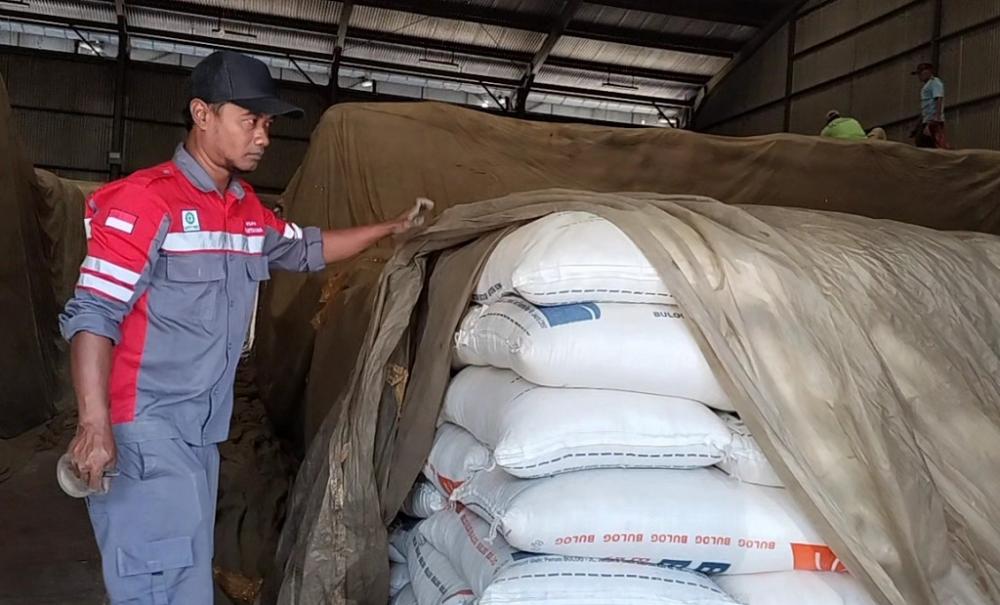 Harga Beras Melambung, Bulog Salurkan 78,7 Ton Bantuan Beras Cadangan