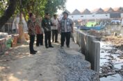 Pj. Bupati Jepara Kunjungi Pasar Apung dan Cek Pembangunan Jalan Coastal Road