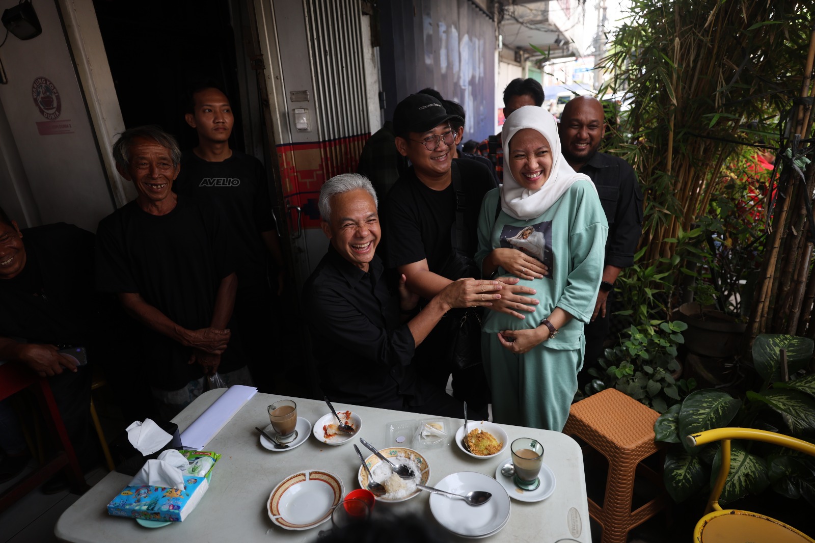 Momen Ibu Hamil di Lampung Ngidam Ketemu dan Minta Doa Ganjar