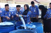 Peringati HUT Ke-52, Korpri Jepara Salurkan Bantuan Air Bersih Total 20 Truk Tangki