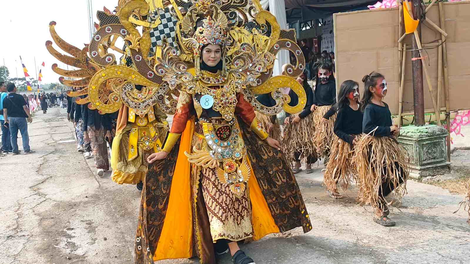 Meriahkan Sumpah Pemuda, Ratusan Siswa Ikuti Karnaval Batik