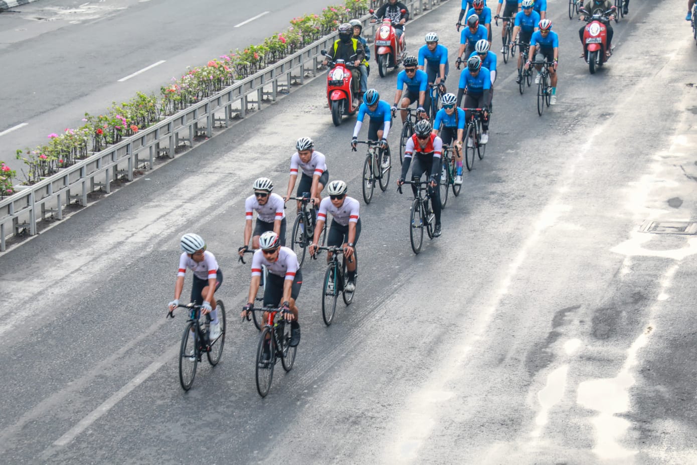 Promosikan Wisata Jateng, Sumarno Gowes Jelajah Semarang-Guci Tegal