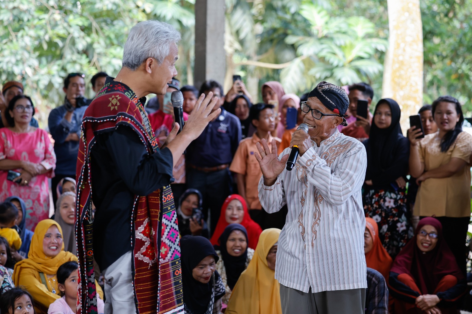 Ganjar Ajak Diskusi Petani Simalungun Soal Kesejahteraan dan Ketahanan Pangan
