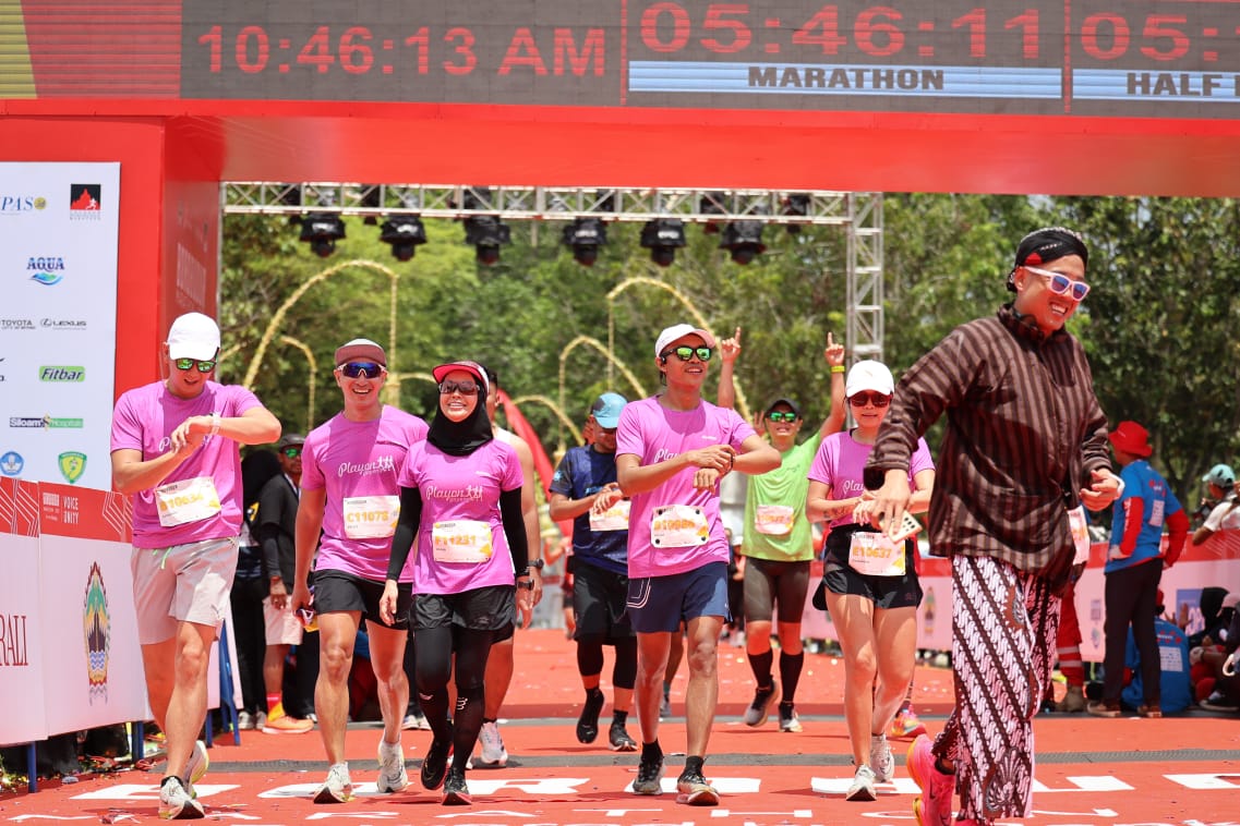 Luar Biasa, Siti Atikoh Ganjar Selesaikan Full Marathon 42 Km