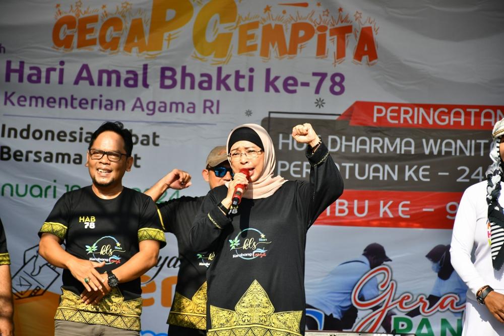 Peringati HAB Ke-78, Kemenag Lakukan Gerakan Bersih Pantai