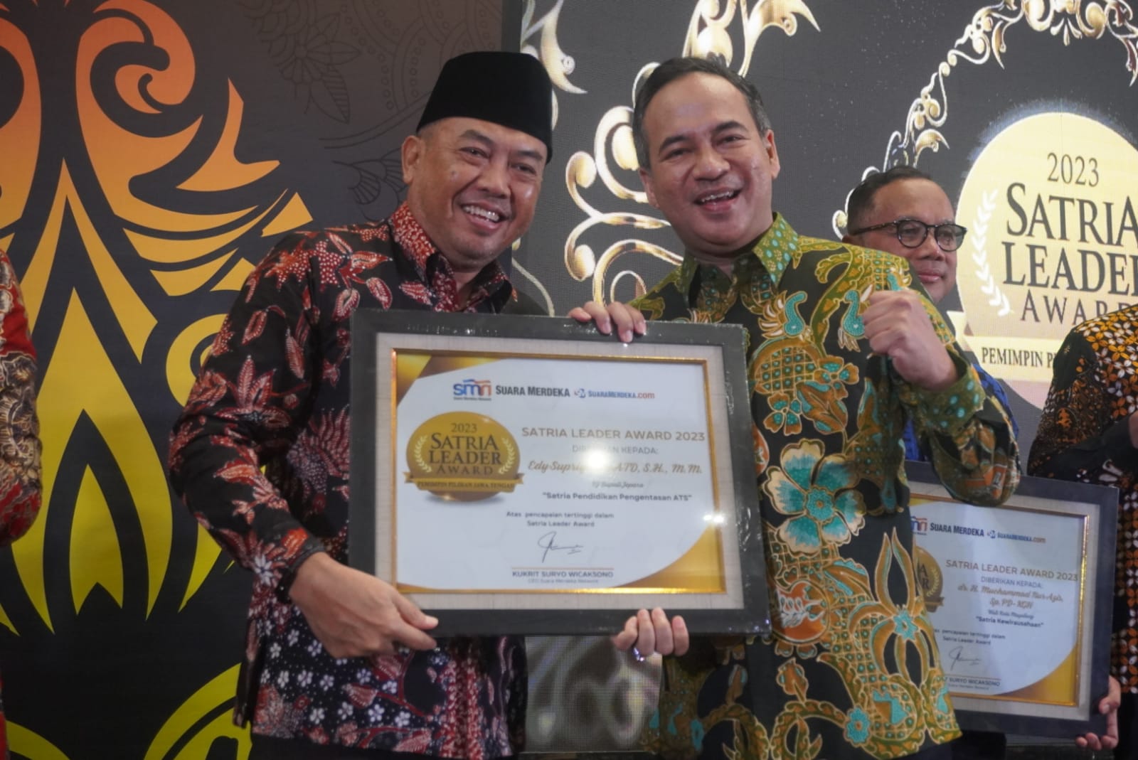 Pj Bupati Jepara Raih Penghargaan l Kategori Pengentasan ATS