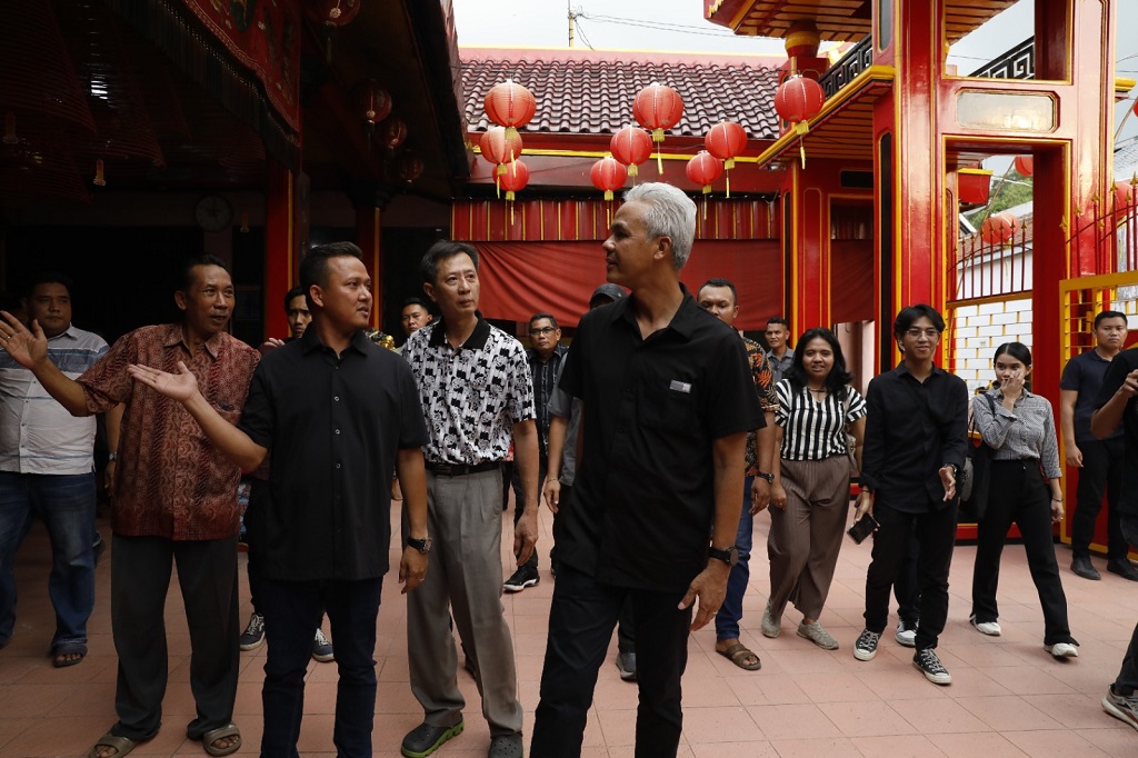 Safari Politik, Ganjar Singgah di Kelenteng Tertua di Jepara