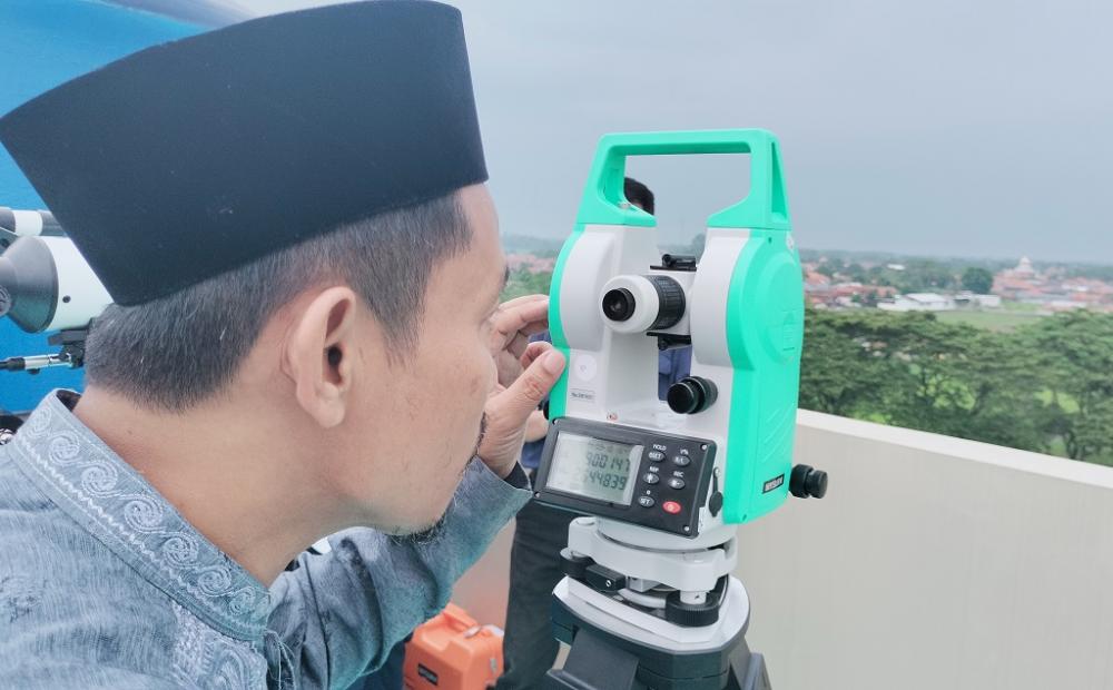 Rukyatul Hilal di Batang Terhalang Kabut