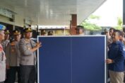 Giatkan Olahraga di Batang, Kapolres Serahkan Meja Pingpong