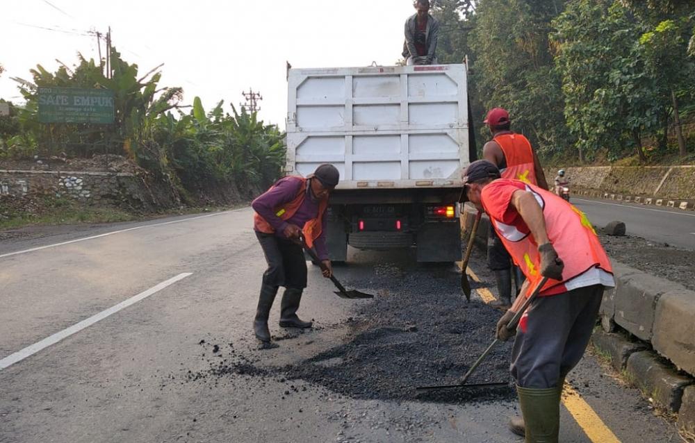 Perbaikan Jalur Pantura Batang Mencapai 80 Persen