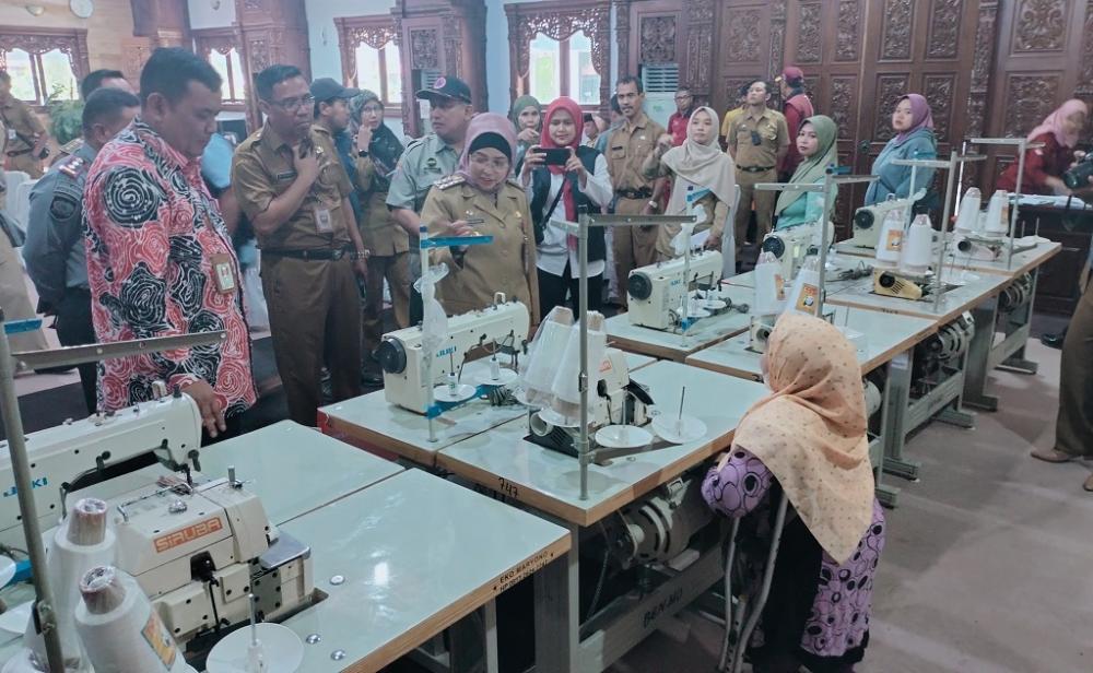 Bantuan Atensi Kemensos RI Dukung Kemandirian Penerima Manfaat