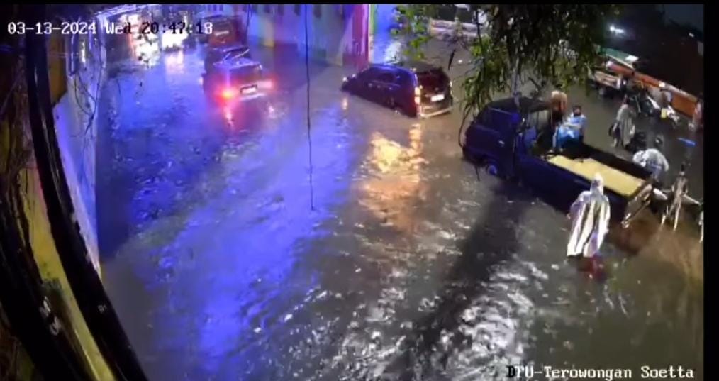 Kota Semarang Dikepung Banjir, Hujan Tak Kunjung Reda