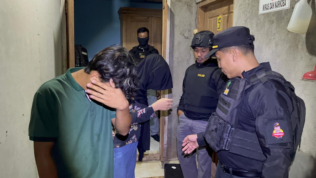 Asyik Ngamar, Sembilan Pasangan Tak Resmi di Jepara Diamankan Polisi