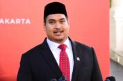 Soroti Lapangan SUGBK, Menpora Minta Pengelola Belajar dari Singapura