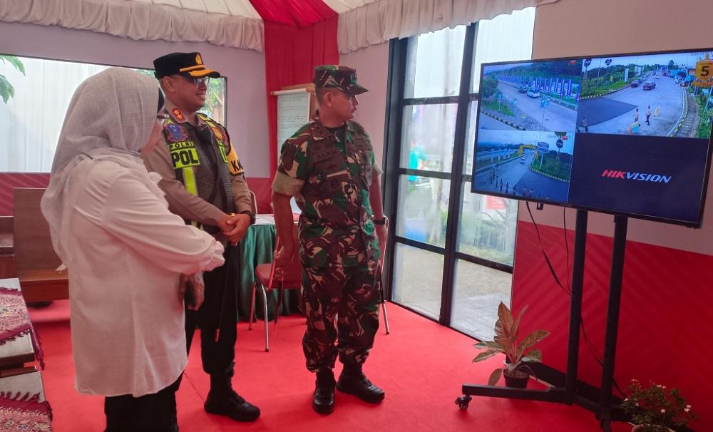 Pantauan Arus Mudik Lebaran, Kapolres Batang Siapkan Langkah Stategis One Way di Jalur Tol Batang