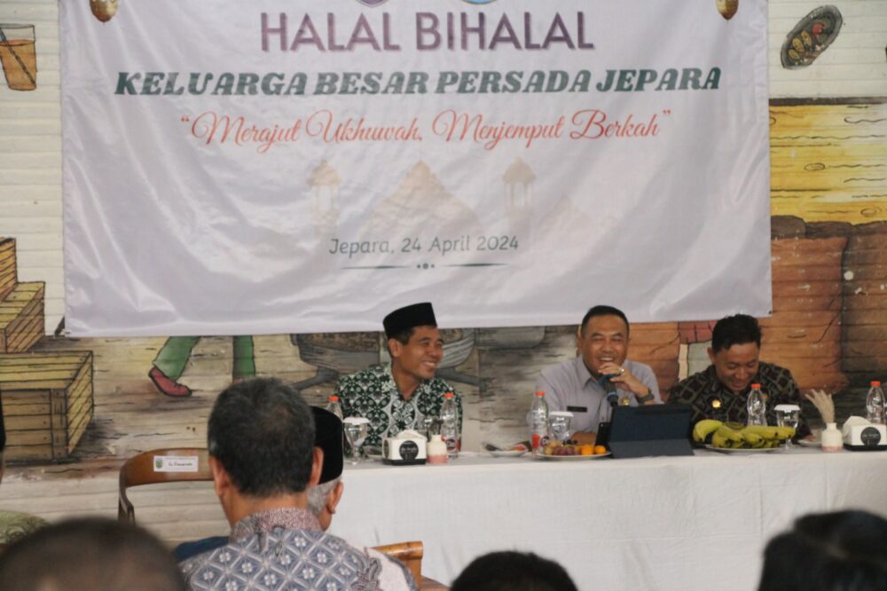 Halalbihalal Persada, Pj. Bupati: Petinggi dan Carik Harus Harmonis Mengemban Tugas di Desa