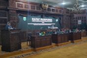 Rapat Paripurna, Pj Bupati Batang Sampaikan Dua Raperda Penting
