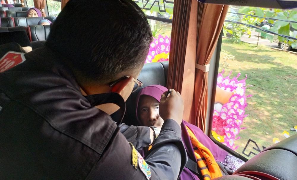 Dinkes Batang, Pastikan Kondisi Mata Calon Jemaah Haji Sehat