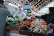 Petani Sayur Panen Raya, Harga Bumbu Dapur di Pasar Batang Turun Drastis