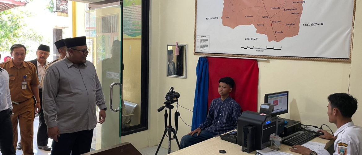 Pemkab Rembang Targetkan Layanan Rekam Cetak KTP-el di Tiap Kecamatan