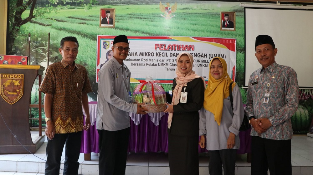 Bupati Demak Buka Pelatihan Pembuatan Roti Manis