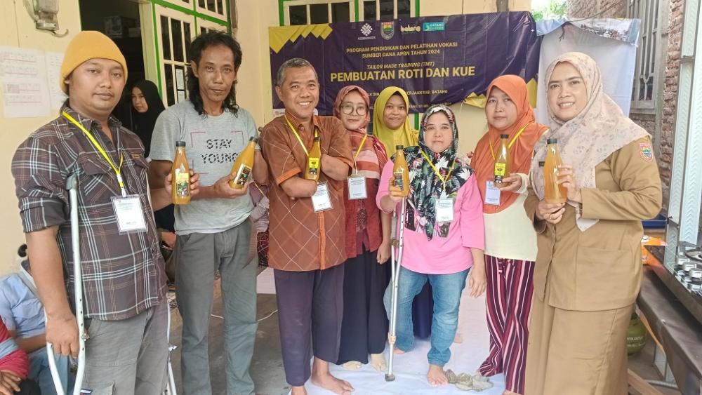 Disnaker Beri Pelatihan Pembuatan Roti dan Kue Bagi Penyandang Disabilitas