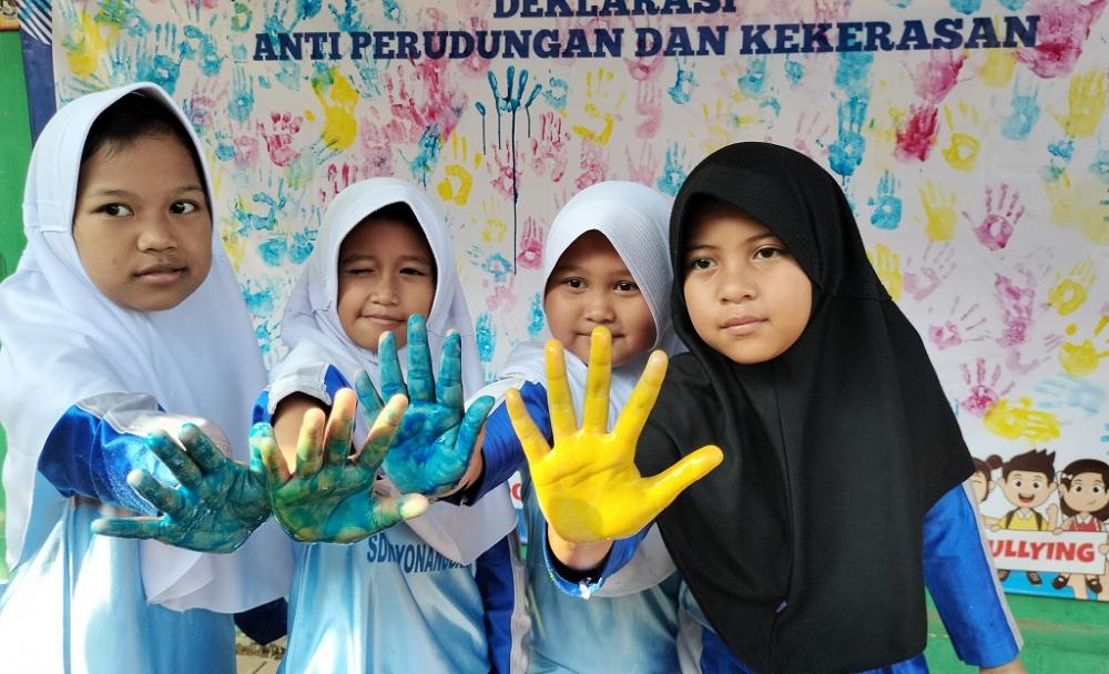 SD Proyonanggan Simbolkan Perlindungan Anak Lewat Lima Jari