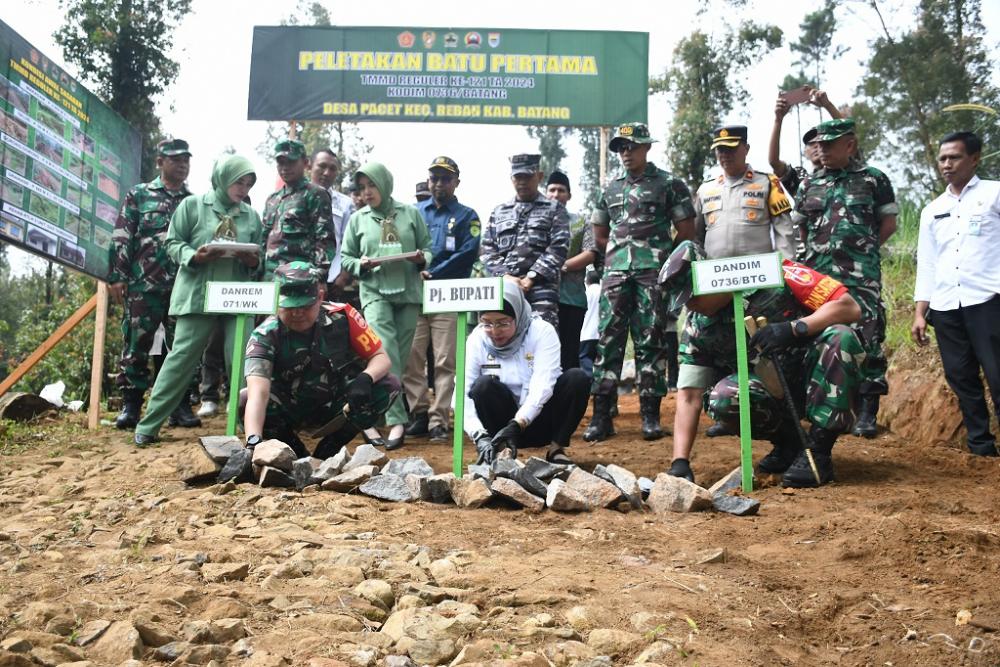 Pembukaan TMMD Ke-121 Desa Pacet Dirayakan dengan Pentas Seni dan Budaya