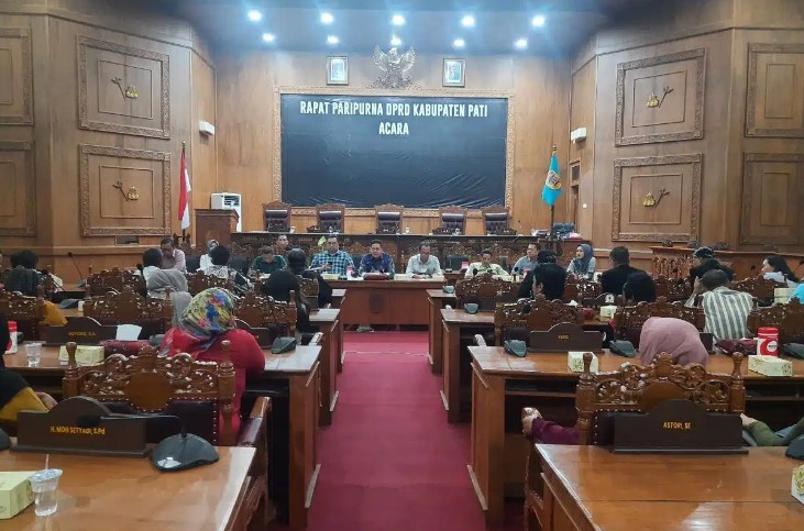 Pedagang Alun-alun Kembang Joyo Pati Wadul ke Dewan