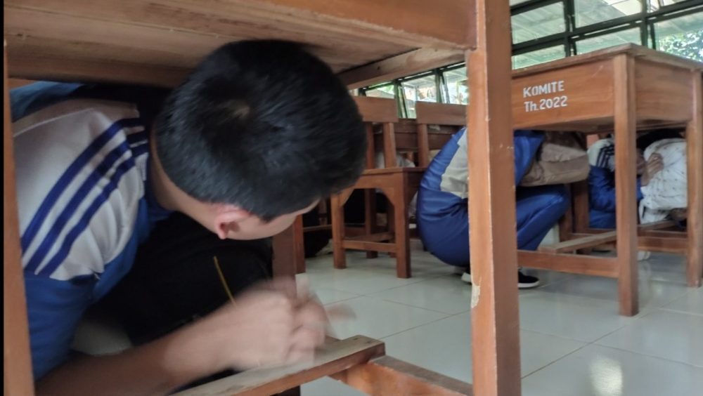 Pengenalan Sekolah, SMPN 7 Batang Gelar Simulasi Gempa