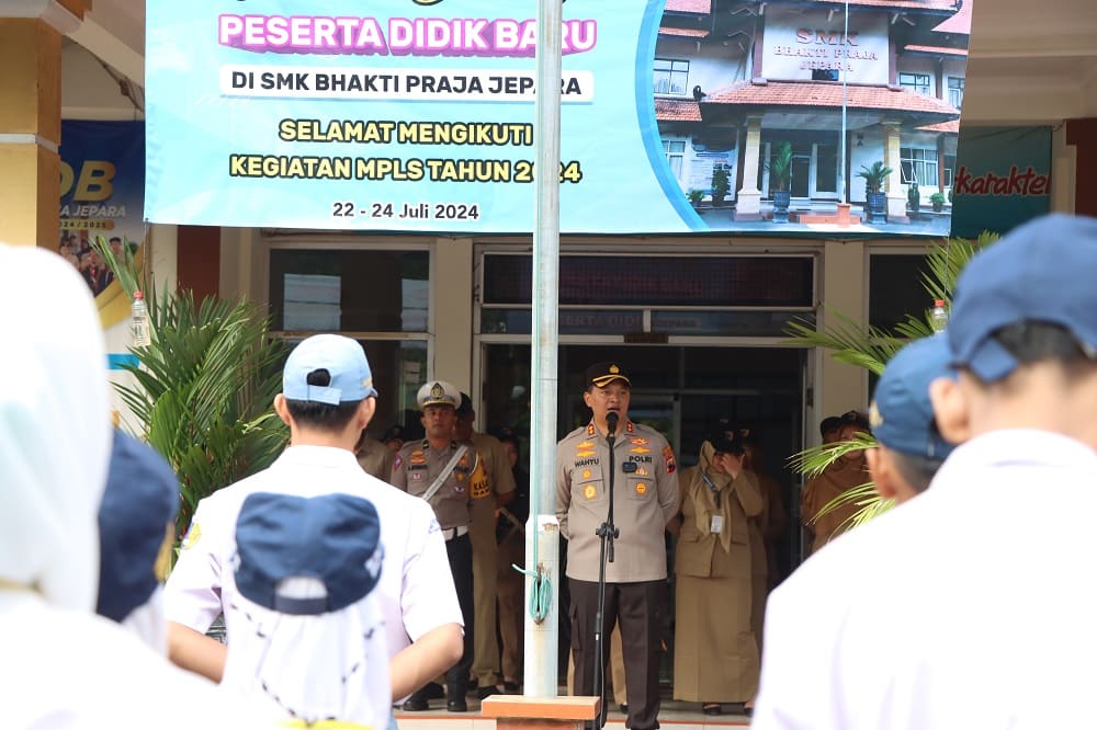 Operasi Patuh Candi 2024, Kapolres Bersama PJU Datangi Sejumlah Sekolah di Jepara