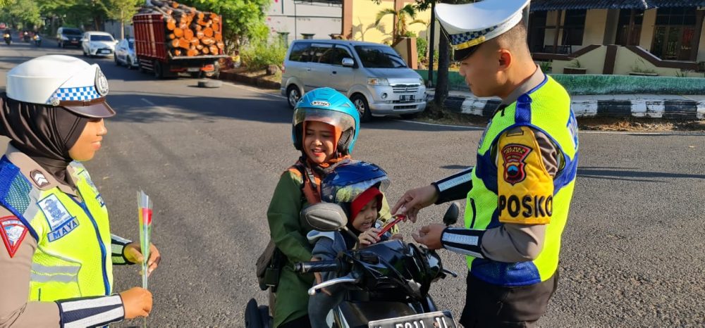 Sukseskan Operasi Patuh Candi 2024, Polres Jepara Lakukan Sosialisasi Tertib Lalu Lintas