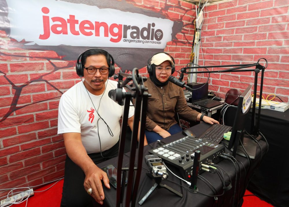Semarakkan Pesta Rakyat, Pj Gubernur Siaran di Jateng Radio