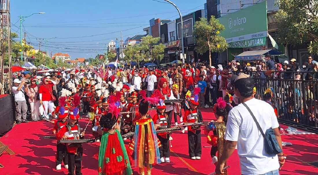Dilepas Sekda Jepara, Sekolah Antusias Sambut Karnaval 17-an