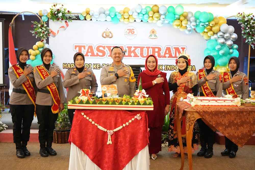 Puncak Peringatan HUT ke-76 Polwan, Polres Jepara Gelar Tasyakuran Hingga Pemberian Penghargaan