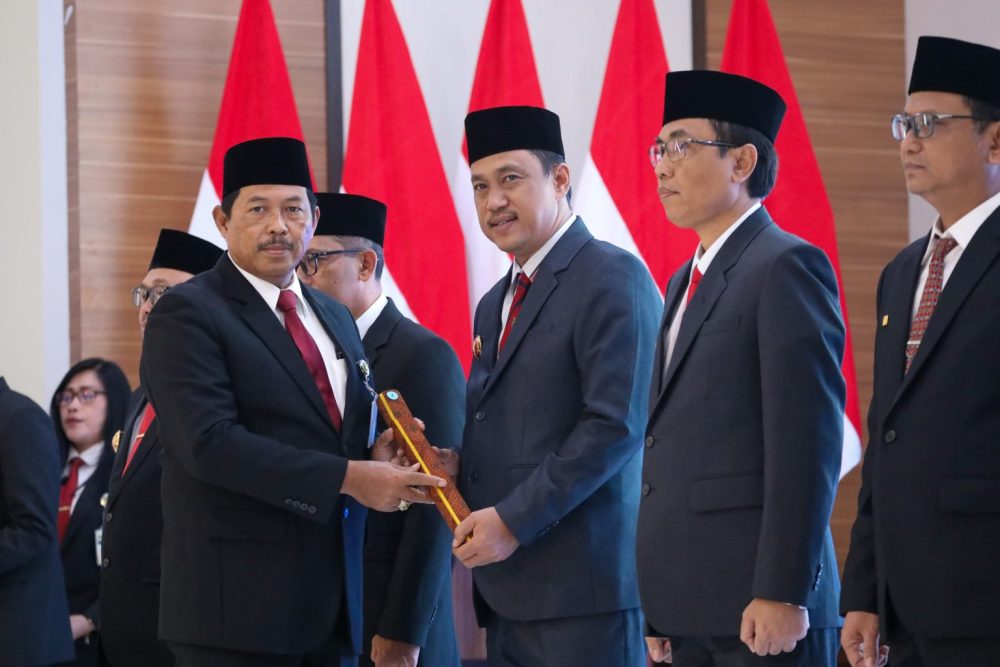 Nana Kukuhkan 6 Penjabat Sementara Kepala Daerah Jelang Kampanye Pilkada 2024