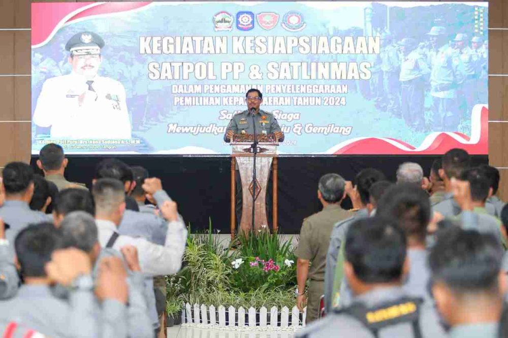 Satlinmas Diminta Cegah Sakit saat Amankan Pilkada Serentak 2024