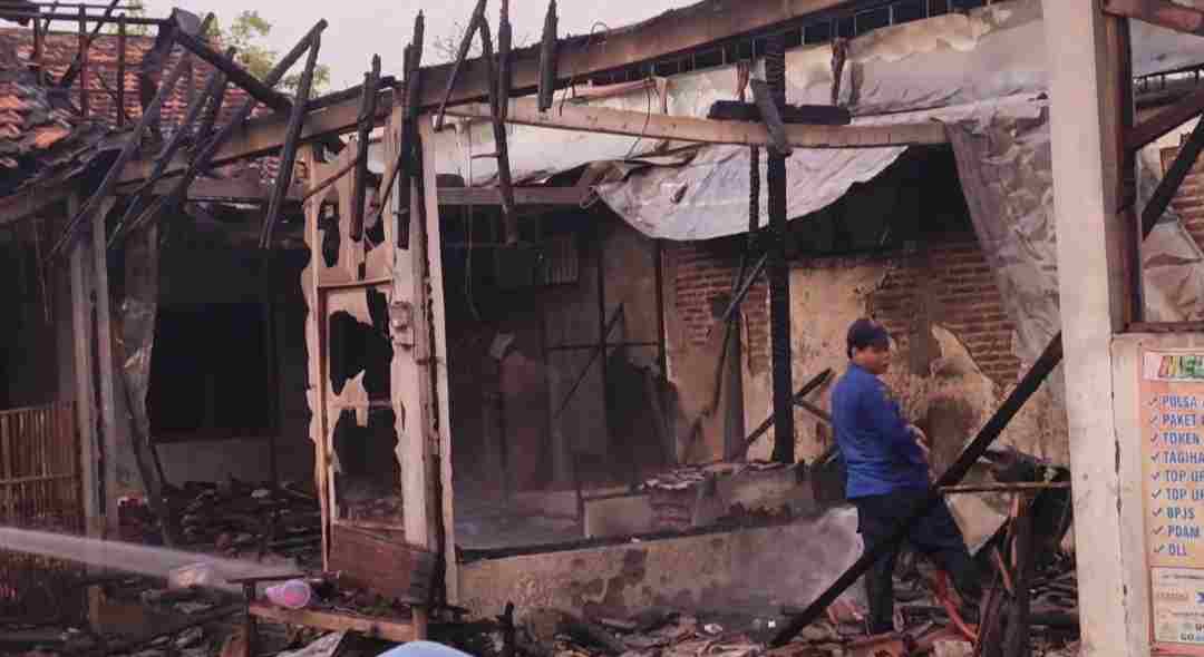 Ditinggal Pengajian, Rumah dan Warung Makan Warga di Pati Ludes Terbakar